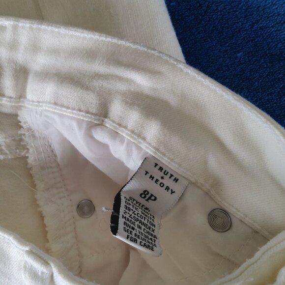 Solid White Soft Stretch Straight Cotton Skinny Jeans Size 8P EUC - Picture 14 of 14
